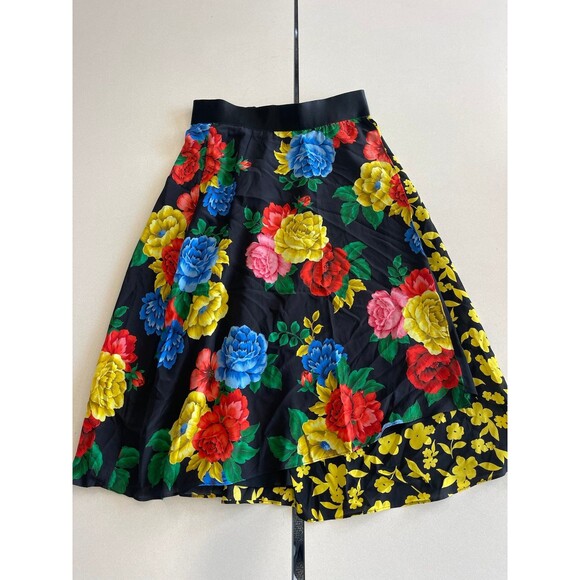 Alice + Olivia Dresses & Skirts - ALICE + OLIVIA Nannette floral wrap silk skirt - size 4